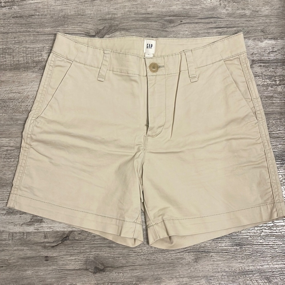 Gap chino shorts size 0